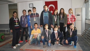 Adana’da Okullararası Yıldız, Genç Kız ve Erkek Halter İl Birinciliği
