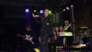 Yıldız Tilbe İzmir’de konser verdi
