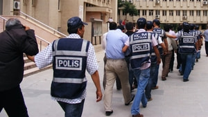 FETÖ’nün “gaybubet evleri” operasyonunda 27 tutuklama