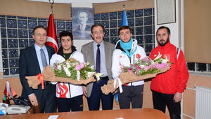 Milli sporculardan Başkan Bulutlar’a ziyaret
