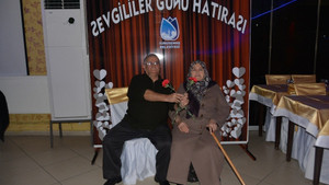 Ömürlük sevdalılar gönüllerince eğlendi
