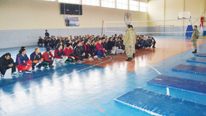 Güvenlik korucusu olmak için ter döktüler
