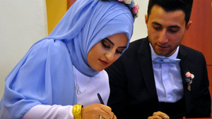 Sivas’ta Sevgililer Gününde 24 çift nikah kıydırdı
