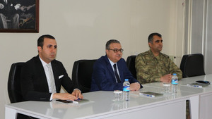 Şırnak Valisi Su muhtarlarla buluştu
