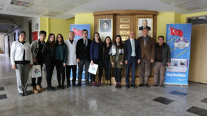 Rektör Yılmaz’dan öğrencilere Kariyer Planlama konulu seminer
