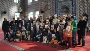 Tevhid Camii’nde “Haydi çocuklar namaza” kampanyası
