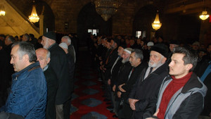 Osmanlı Hanedan üyesi Bülent Osman için gıyabi cenaze namazı kılındı
