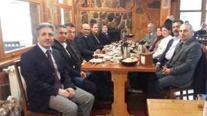 Öğretmen ve veliler kahvaltıda buluştu
