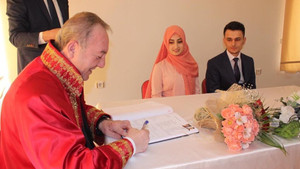 Başkan Şahiner, sevgililer gününde nikah kıydı
