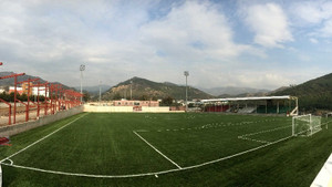Karşıyaka’da spora 2 bin kişilik futbol sahası desteği
