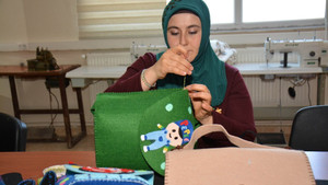 Genç kadın, KOMEK ile meslek sahibi oldu
