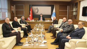 Rektör Prof. Dr. Mustafa Doğan Karacoşkun’a hayırlı olsun ziyaretleri sürüyor
