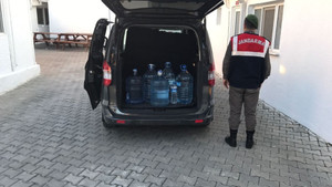 İzmir’de kaçak içki operasyonu: 3 gözaltı
