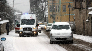 Karabük’te kar hayatı olumsuz etkiledi
