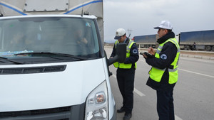 D-100 Karayolunda trafik denetimleri
