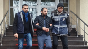 Arkadaşına şantaj yapan şahıs adliyeye sevk edildi
