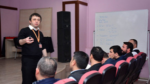 Aksaray Belediyesinde müdürlere yönetim becerileri eğitimi
