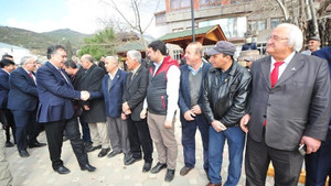 Vali Al, Bahçe’de muhtarlar ve STK temsilcileri ile bir araya geldi
