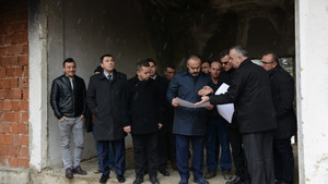 Eski hal binası yıkılıyor

