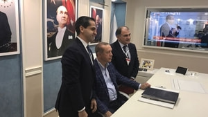Erdoğan, Antalya’da turizmcilerle görüştü