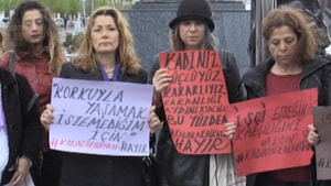 CHP'li kadınlar Ata'nın huzurunda