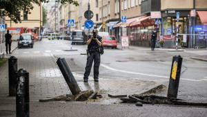 Stockholm’de kamyonet yayaların arasına daldı
