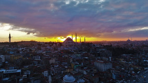 Galata Kulesi gün batımı ile havadan görüntülendi