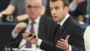 Belçikalı milletvekilinden Macron’a halatlı gönderme