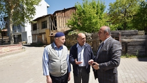 Başkan Arslan, esnaf ve vatandaşları ziyaret etti
