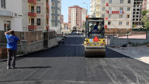 Talas asfalt çalışmaları devam ediyor
