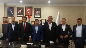 Tatar aşiret lideri, Ak Parti’den aday adaylığı başvurusu yaptı
