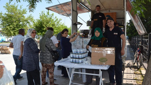 Demiryolcular şehitleri için lokma hayrı düzenledi
