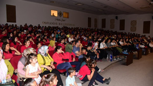 OBEM uygulamalı tiyatro ve drama kursiyerlerinden gösteri
