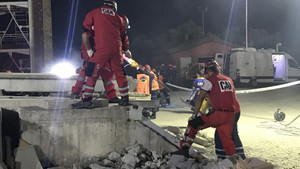 İzmir’de nefes kesen deprem tatbikatı
