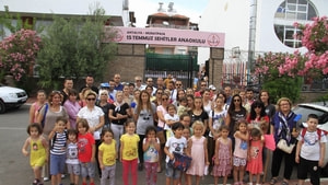 Antalya'da okul kapanmasın eylemi