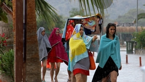 Turistlere yağmur sürprizi
