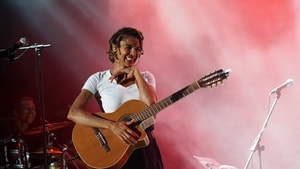 Yeni nesil star Ayo Bursa’da konser verdi
