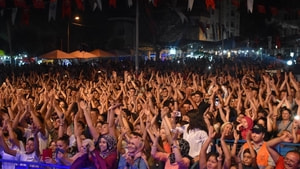 Buharkent taze incir festivali Ferhat Göçer konseri ile sona erdi

