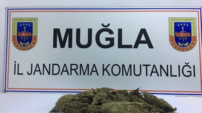 Marmaris’te jandarma 1,5 kilogram uyuşturucu ele geçirdi
