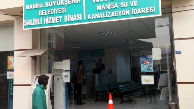 Manisa’da MASKİ binasına baltalı saldırı
