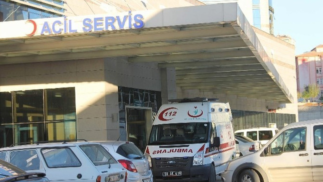 Siirt’te minibüs devrildi: 13 yaralı
