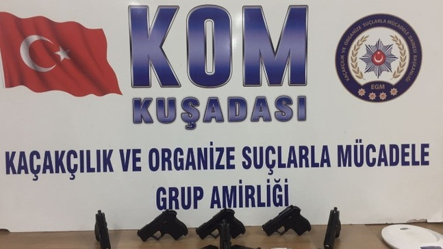 Kuşadası’nda silah kaçakçılığı operasyonu
