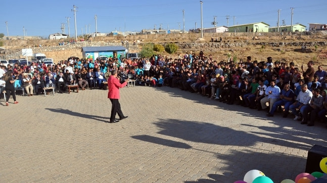 Midyat’ta bulunan sığınmacılar konserde gönüllerince eğlendi
