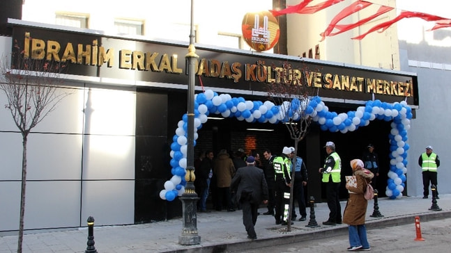 İbrahim Erkal Dadaş Kültür Sanat Merkezi açıldı
