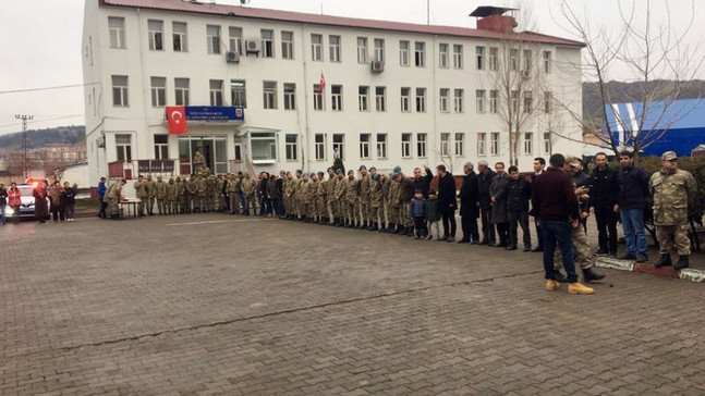 6 teröristi etkisiz hale getiren timlere mehterli karşılama