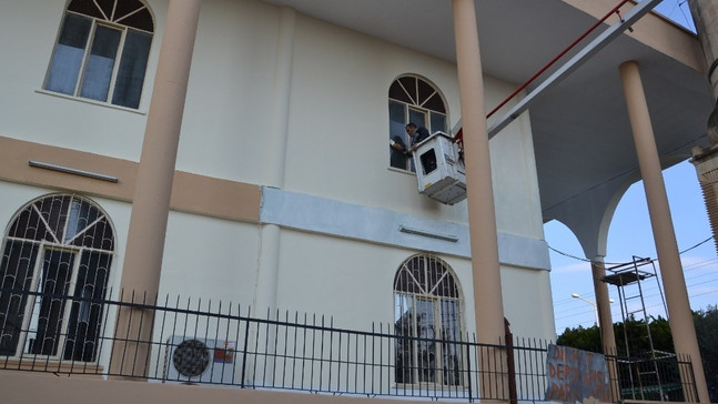 Erdemli Belediyesi’nin camilere destek hizmeti sürüyor
