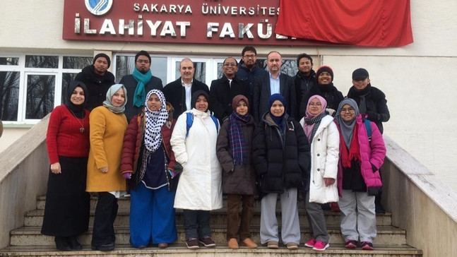 Malezyalı öğrenciler SAÜ İlahiyat Fakültesinde
