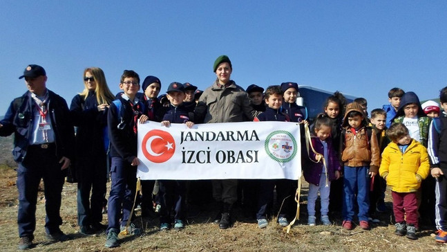 Jandarmadan kardeş okula izcilik eğitimi
