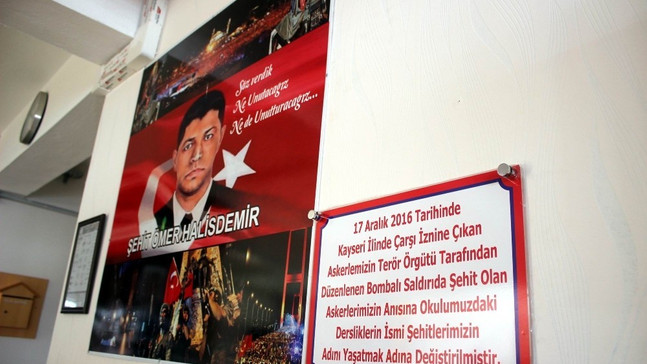 (Özel Haber) Kayseri’de 17 Aralık şehitlerinin adı sınıflarda yaşatılıyor
