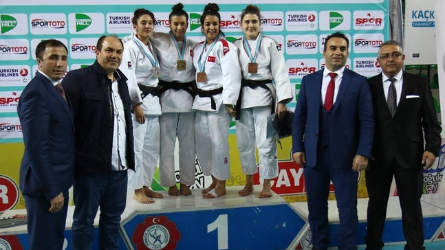 Sevgi Gezer Türkiye 3’üncüsü oldu
